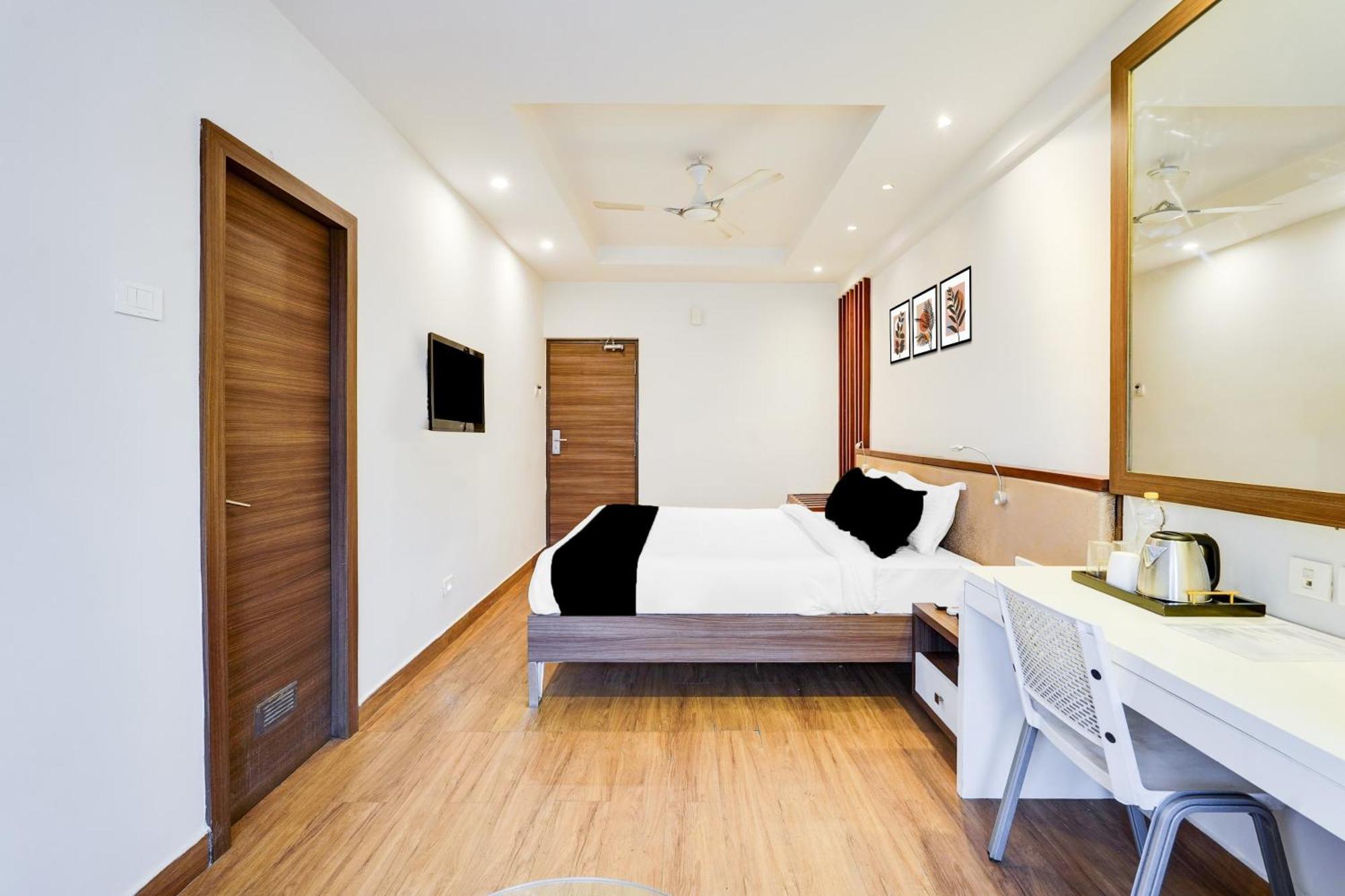 Super Townhouse Oak Kodambakkam Formerly Cine City 첸나이 외부 사진