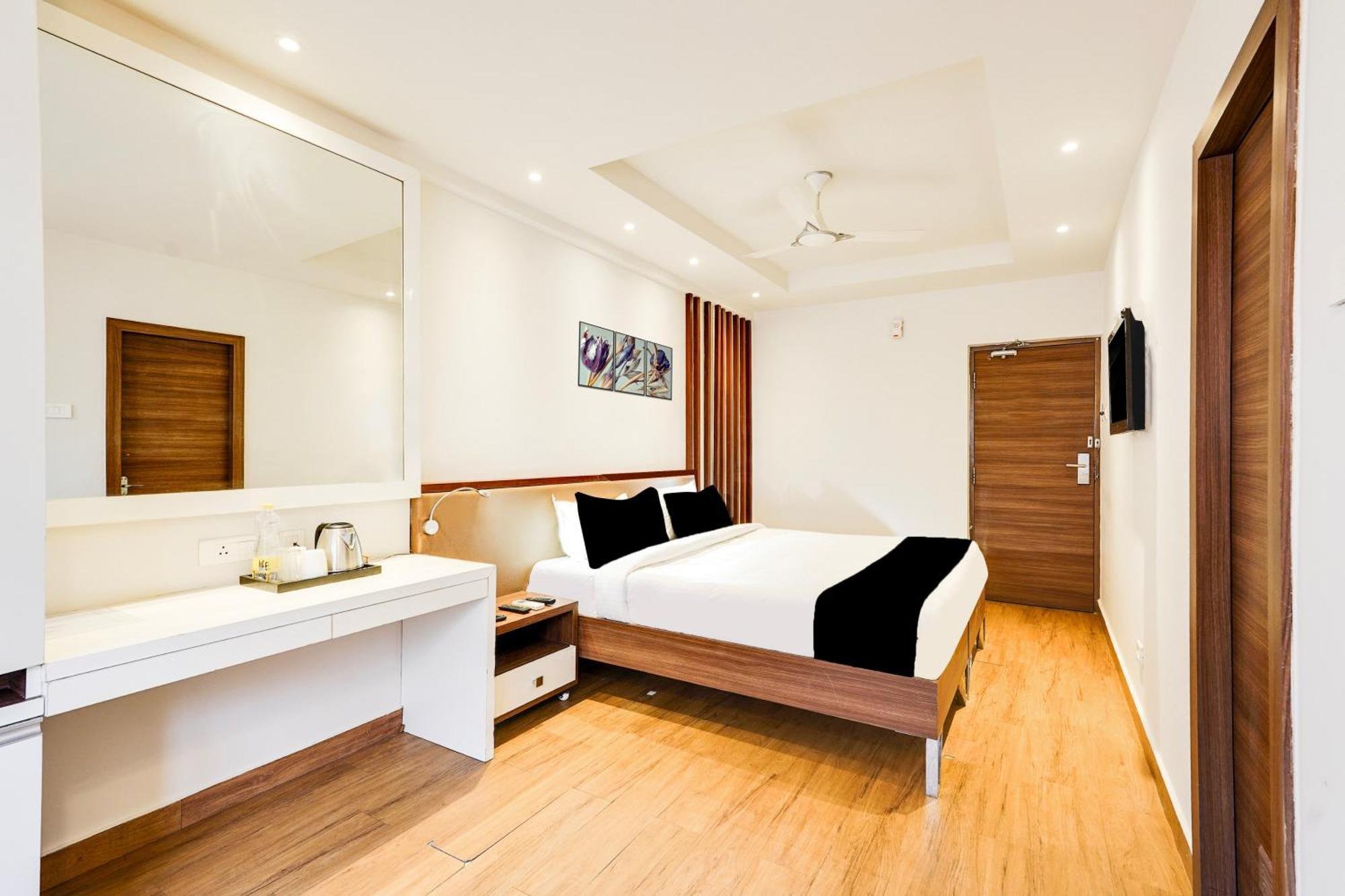 Super Townhouse Oak Kodambakkam Formerly Cine City 첸나이 외부 사진