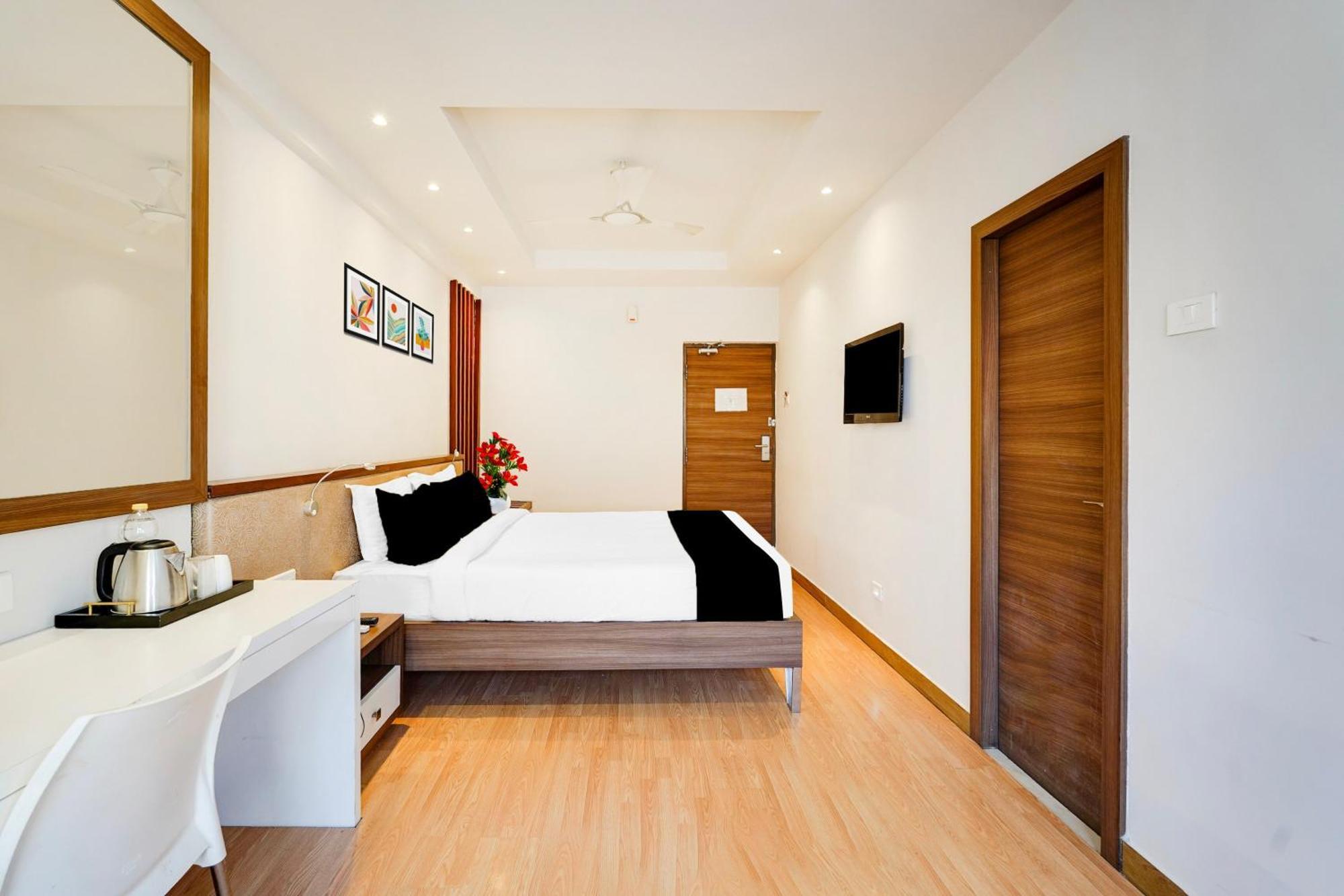 Super Townhouse Oak Kodambakkam Formerly Cine City 첸나이 외부 사진