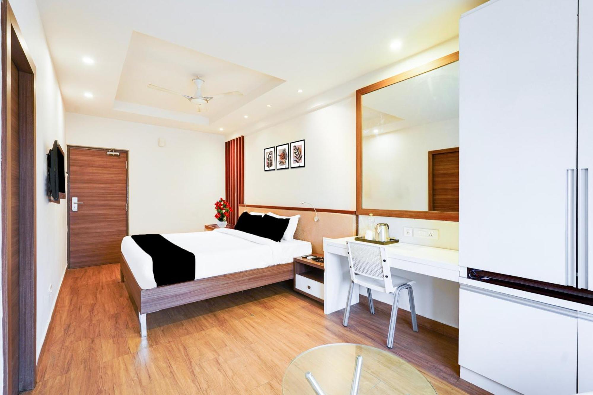 Super Townhouse Oak Kodambakkam Formerly Cine City 첸나이 외부 사진
